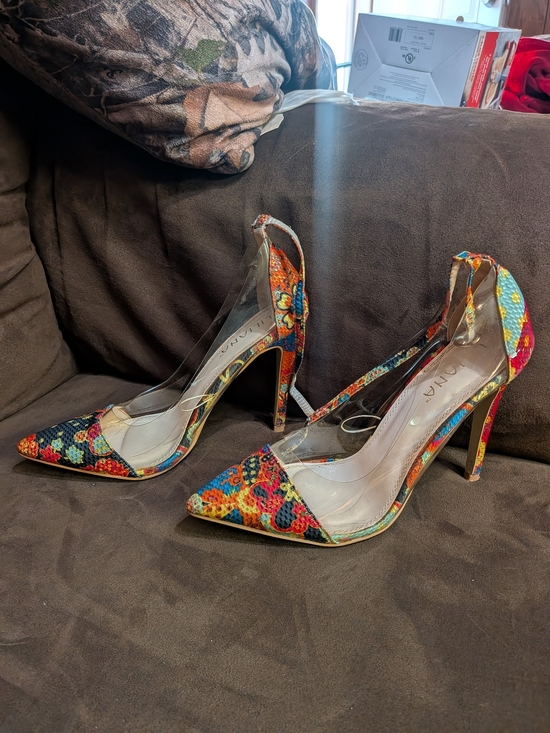 Liliana Shoes - Liliana Multicolor Floral Pointed-Toe Pumps